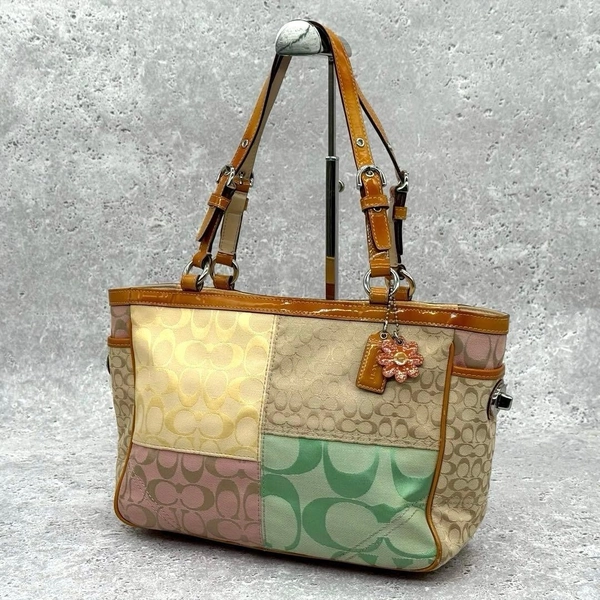 Coach Signature Patchwork Tote Bag Multicolor Flower Charm Auth