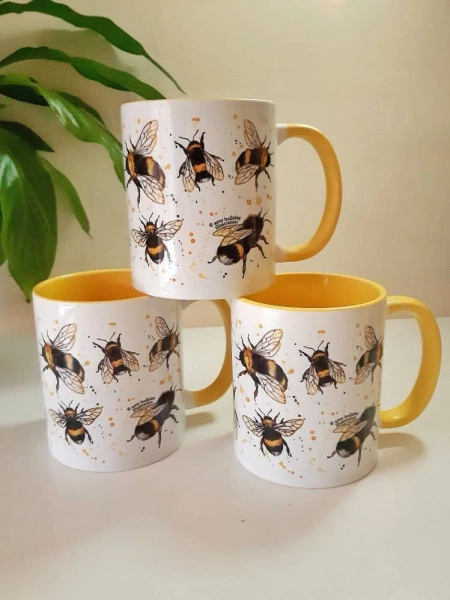 Fluffy Pollen-Dusted Bumblebees Mug - yellow or black accents - cute cosy nature bee lovers beekeeper gift