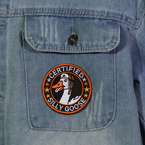 1pc Silly Goose Patch, Certified Iron-On Embroidered/Funny Goose Fabric Appliques Badge/Sewing-On for Backpacks, Vests, Jackets, Hats