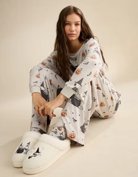 AE Luxe Plush Snoopy Long Sleeve + Pant PJ Set