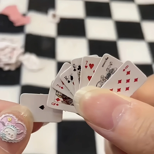 1 Set Miniature Poker Cards Game - Interactive Multiplayer Party Game, Ideal for Birthdays and Holidays, Creative Gift Idea, Fun Family Entertainment Accessory, Card Stock Material