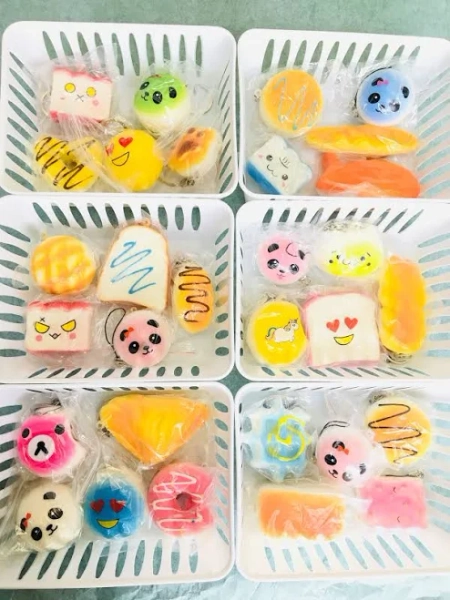 Mini Squishies Pack + 1 Free big squishy Perfect for Birthday Party Christmas Gift for Girls Boys Kids toy
