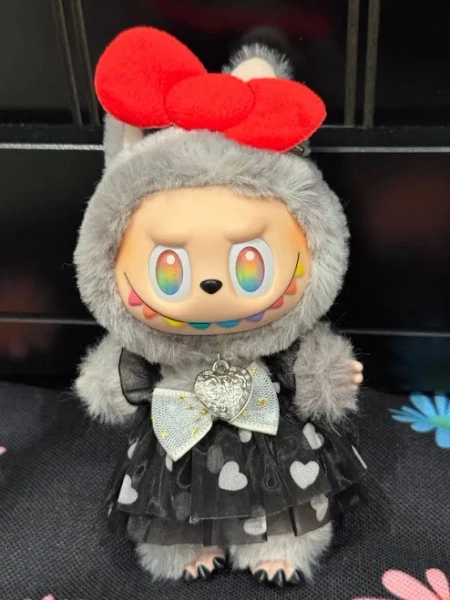 Labubu Outfit1