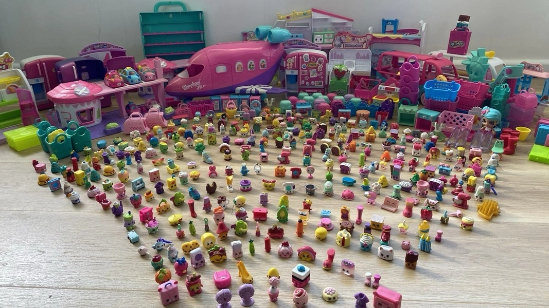 SHOPKINS Bulk Lot Assorted Collection Shopping Mini figurines. Groceries.