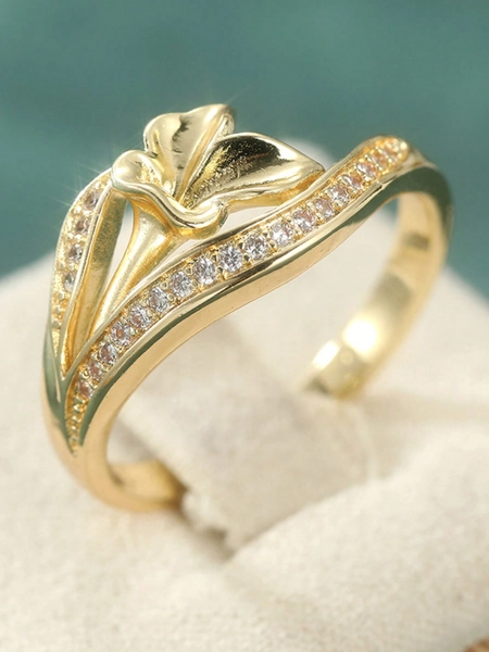 Elegant Gold Calla Lily Design Ring For Women, Inlaid With Shiny White Synthetic Cubic Zirconia, Suitable For Daily Wear, Weddings, Engagements And Valentine's Day Gifts
