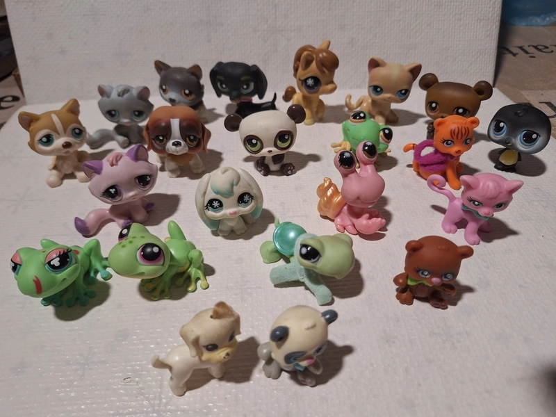  LOT 22  PETSHOPS HASBRO
