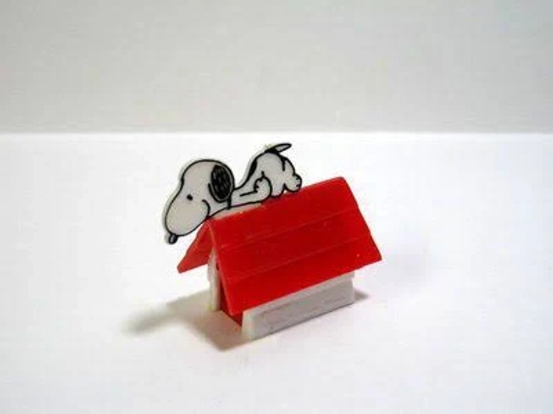 Snoopy On Doghouse Pencil Sharpener