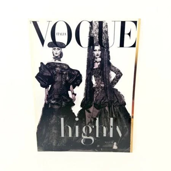 Vogue Magazine Italia September 2007 Fashion Supplement, Size: Small