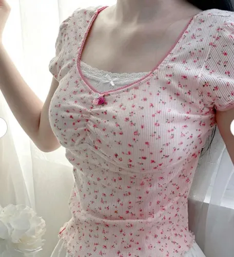 Aesthetic Lace Stitching Square Collar Short Sleeve Tee