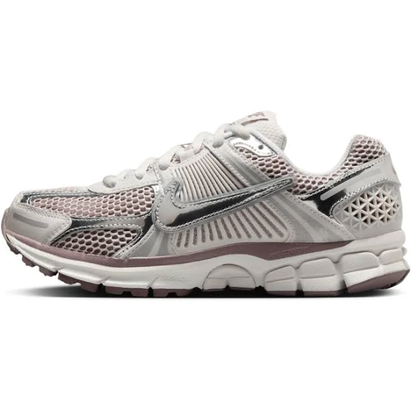 Nike Women's Zoom Vomero 5
