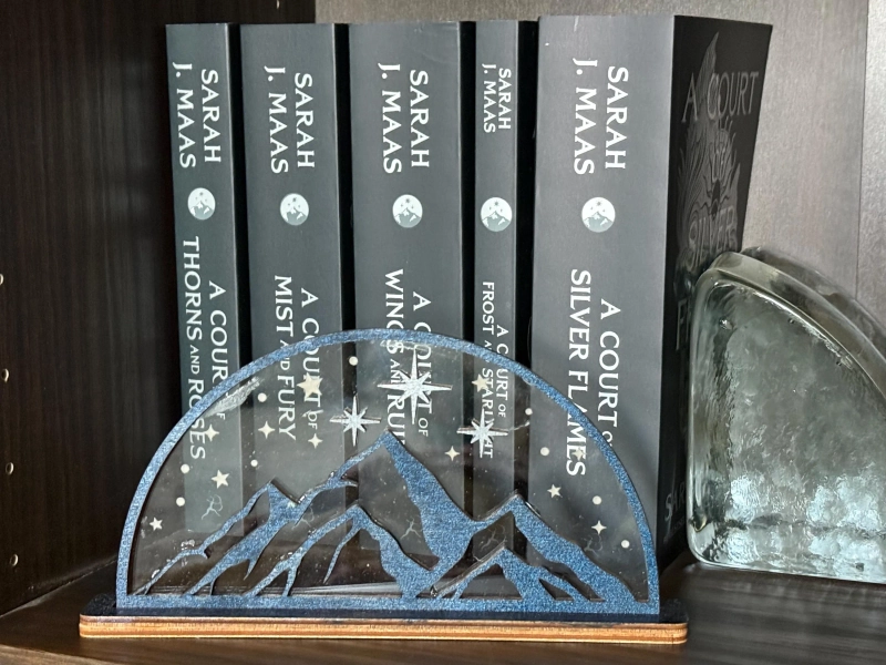 ACOTAR velaris mountains city of starlight shelf sitter bookshelf decor