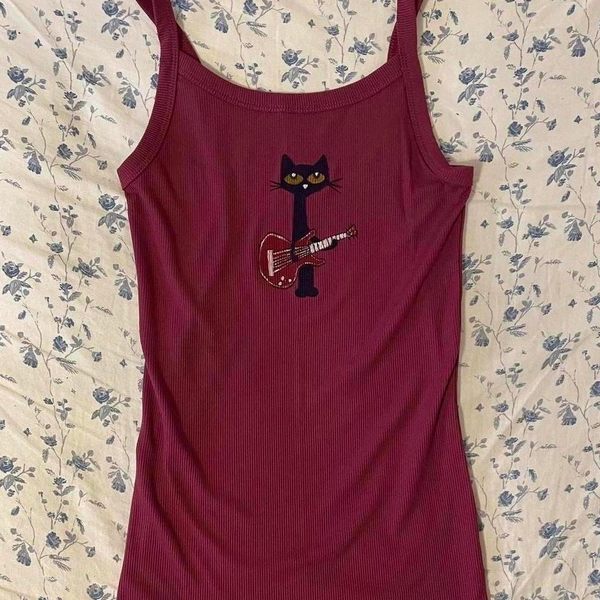 hand painted pete the cat tank top







pete the...