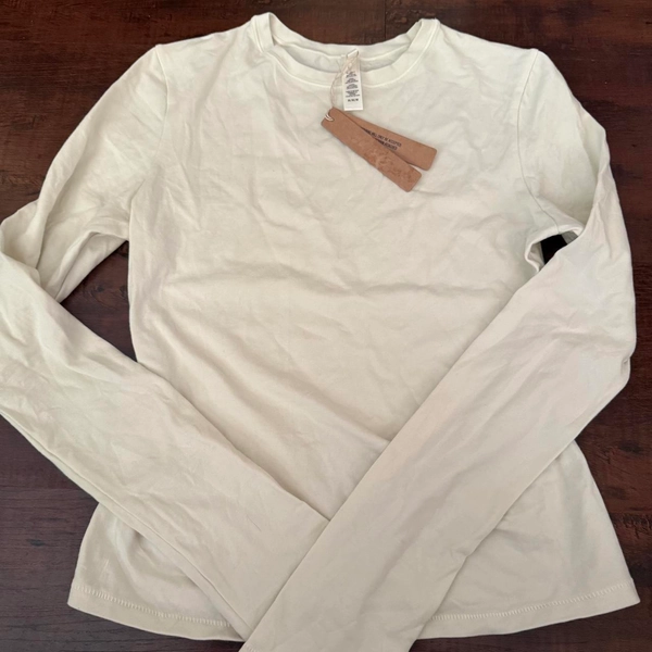 Skims jersey cotton long sleeve shirt 
Size medium