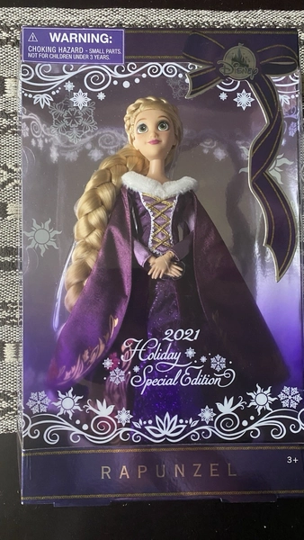 Disney Store RAPUNZEL 2021 Holiday Special Edition Doll Christmas Tangled NIB