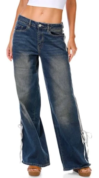 Madden Girl Juniors Low-Rise Bow Jeans in Dark Wash, 3 size m