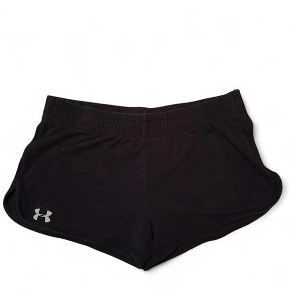 Black low waisted Under Armour shorts #activewear...