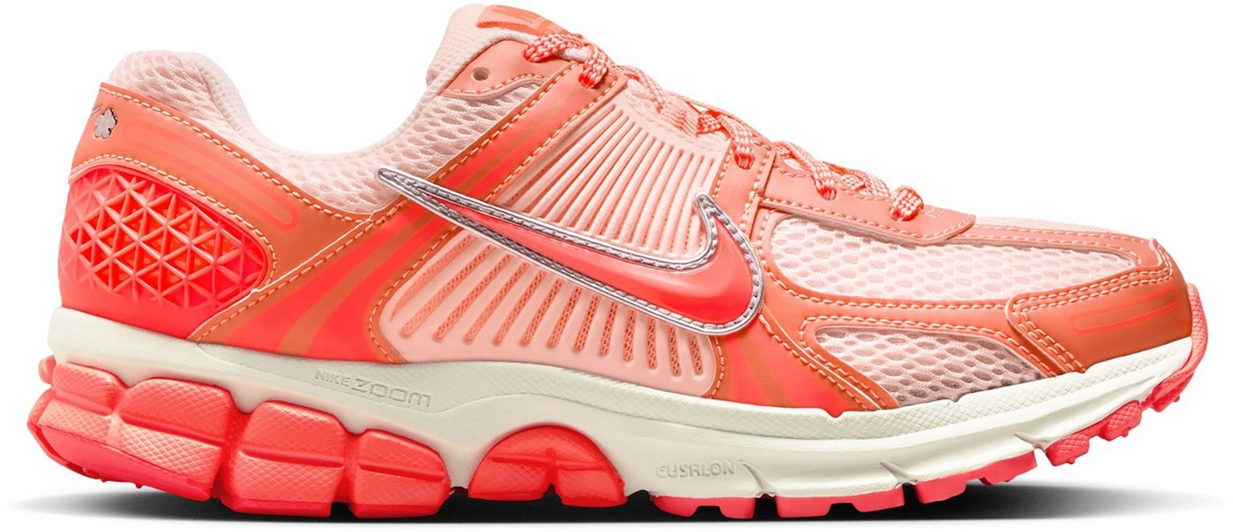 Nike Women's Zoom Vomero 5 Shoes