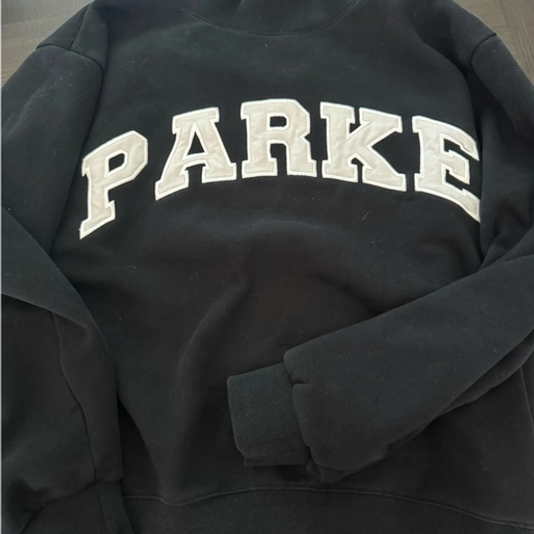 Parke Black Sweatshirt with White Tag