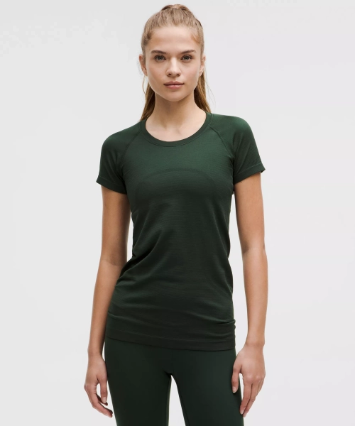Swiftly Tech Short-Sleeve Shirt 2.0 *Hip Length - Rainforest Green/Rainforest Green - 18