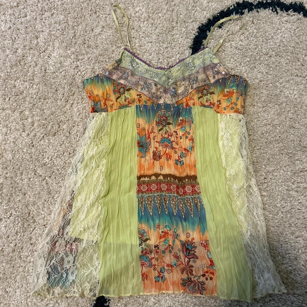 Vintage no boundries y2k top 
Adjustable...