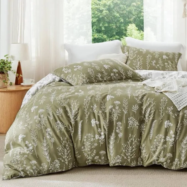 3 Pcs Floral Printed Reversible Comforter Set