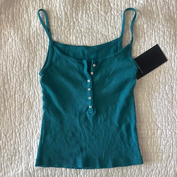 bnwt rare blue brandy melville tank top with button...