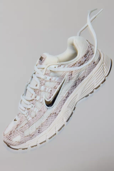 Nike Women's P-6000 SE Sneaker