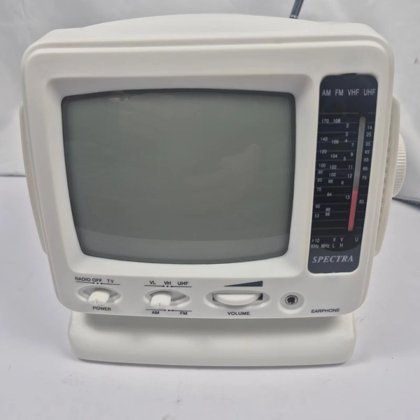 ⭐️⭐️Vintage Portable 5 Inch Mini TV Retro Black White Television Spectra Y2K Retro
