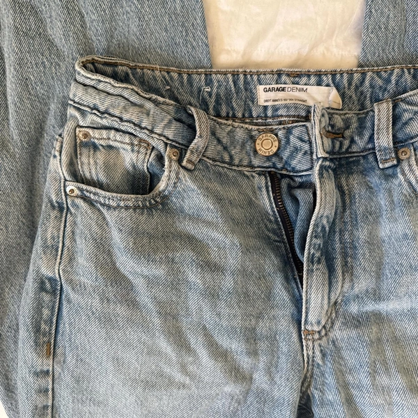 Garage denim 
Mid rise baggie jeans 
In great...