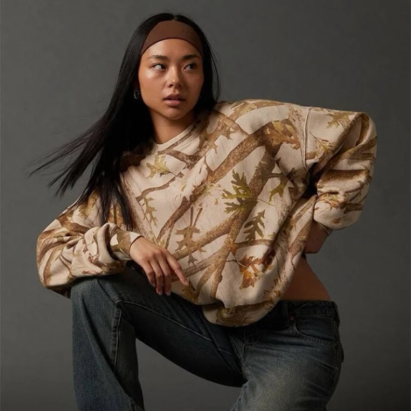 Women's Camo Crew Neck Sweatshirt