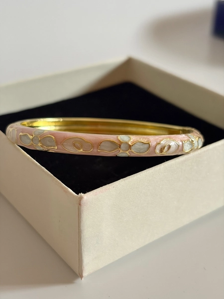 baby pink and white enamel