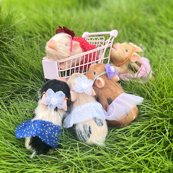 12cm 5 Styles Cute Mini Full Body Silicone Piglet Dolls with 3 Sets Mini Outfits for Each Lovely Piglet Doll Handmade Waterproof Reborn Dolls for Kids' Toy And Holiday Gift