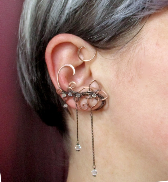 Copper wire wrapped ear cuffs Tethys, Pair of flower ear cuffs, Floral single earring no piercing, ear cuffs with long chain dangles