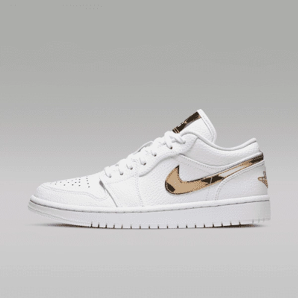 Air Jordan 1 Low SE Damenschuh - Weiß/Weiß/Metallic Gold - Size 5