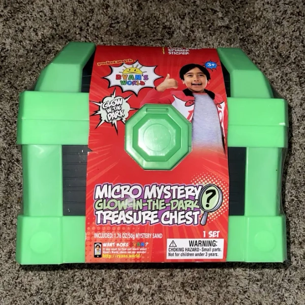 Ryan's World Capn Ryans Mystery Treasure Chest