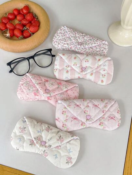 1Pc Heart Shape Quilting Cute Glasses Bag Glasses Bag For Women Glasses Case Glasses Holder Girls' Glasses Storage Box For Travel,Vacation And School Use Sunglasses Bag Multi-Functional Storage Bag Glasses Organizer Jewelry Organzier Sunglasses Accessories Featuring Korea Ins Style Clutch With Buckle Closure Perfectly Protecting Sunglasses Birthday Gift Gift For Friends Bridesmaid Gifts Back To School Gifts Travel Essentials Dorm Essentials