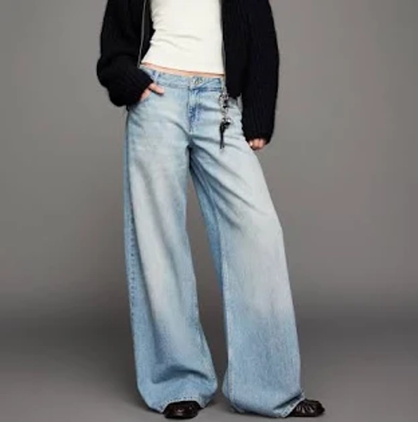 Bershka Women's Wide-Leg Low-Waist Jeans
