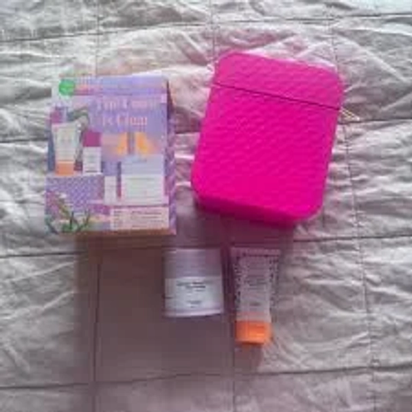 NEW Drunk Elephant Beste Cleanser & Lala Retro Cream