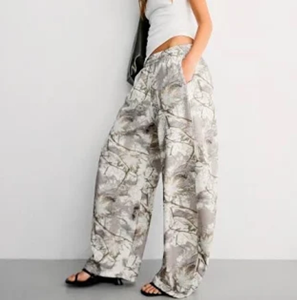 Bershka Pantalon Femme jaune taille