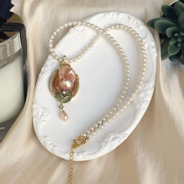 Baroque Tulip Necklace in Gold Handmade – Organic Pearl Floral Pendant, Romantic Statement Jewelry