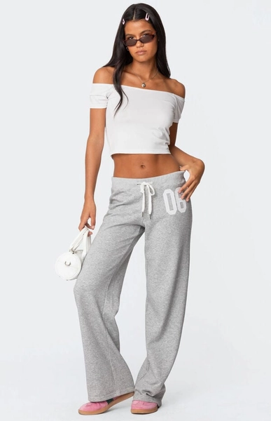06 Sweatpants