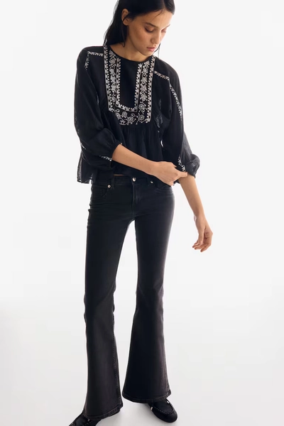 Low Rise Flared Leg Jeans - Black/washed