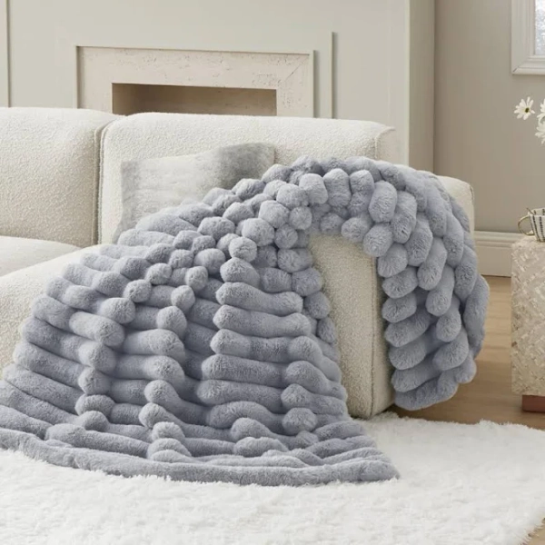 Bedsure Faux Fur Blanket