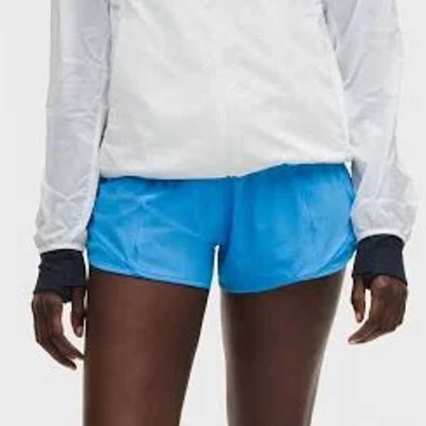 NWT lululemon Women's Hotty Hot LR Short 2.5 *Lined