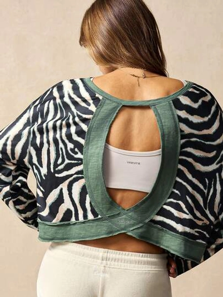VARSITIE Zebra Print Color-Blocked Casual Loose Long-Sleeved Green Sports T-Shirt With Large Cutout Back