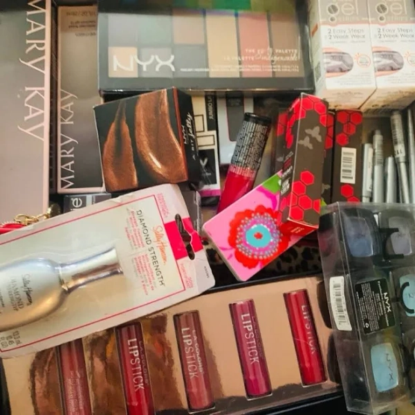 Custom Variety Pack Brand Name Cosmetics New Makeup Wholesale Lots Of 100 Pieces - New Beauty | Color: Pink