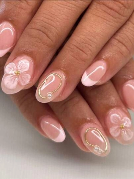 24pcs Short Oval 3D Gel Nail Stickers, Create Pearl Flower Nail Art Design, French Acrylic Press-On Nails, Short Size Perfectly Fit False Nails Set, Includes: 1pc Jelly Gel And 1pc Nail File, Short Nails And Summer Nails Will Make Your Fingertips Shine, Suitable For Parties, Dancing And Daily Use.