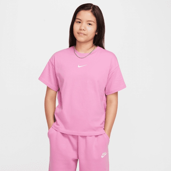 Nike Sportswear Essential Big Kids' (Girls') T-Shirt