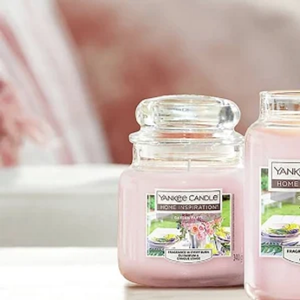 Yankee Candle Home Inspiration Sugared Strawberries Medium Jar