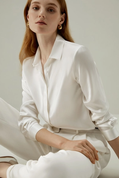 Chemise en Soie Boutonnée